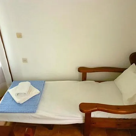 Alexandros Studio 4 Mesongí